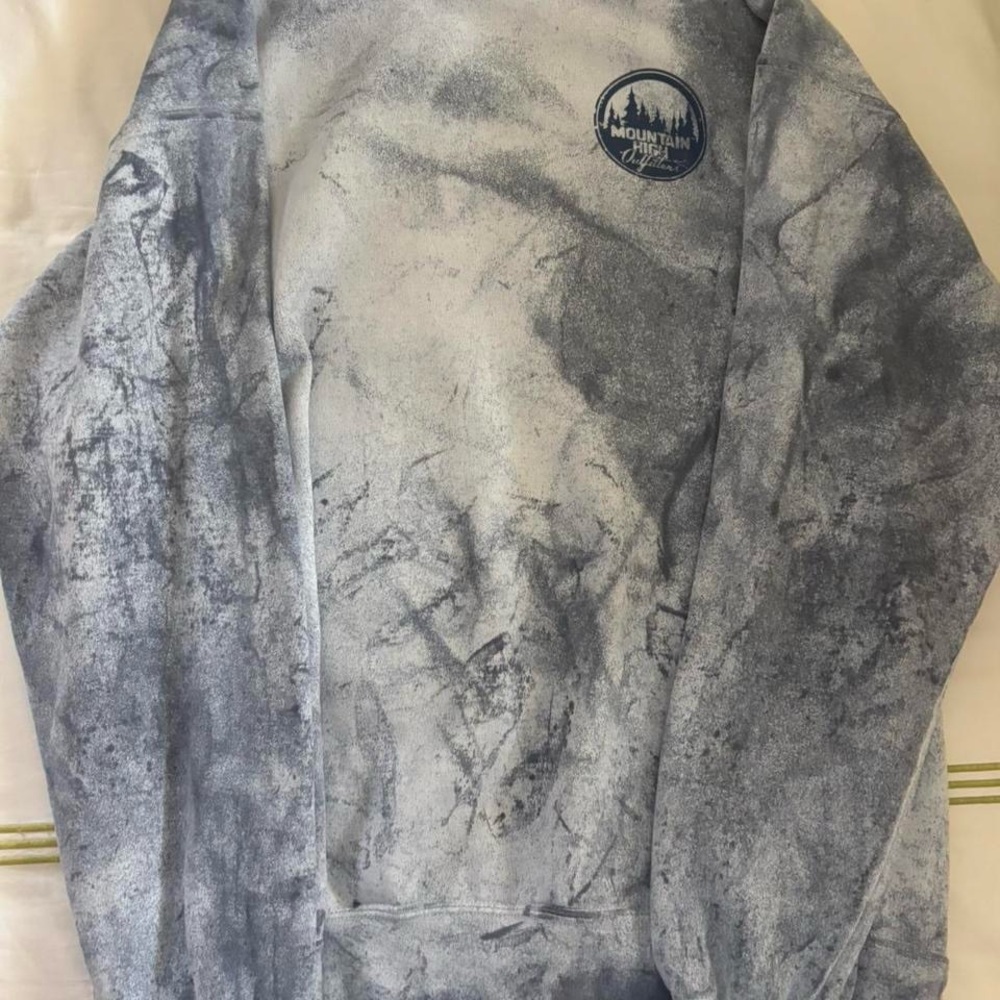 Gray and blue crewneck